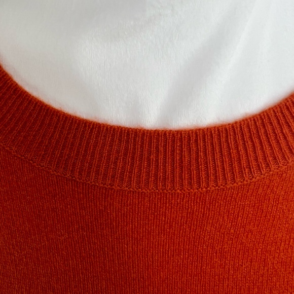 NEW / Cashmere classic-fit crewneck sweater / B001 - Picture 2 of 6